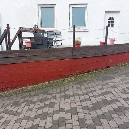 Willkommen In Dem Luftkurort Und Kaesestadt Nieheim Rennstrecke 4Km Entfernt Fewo1 Bagian luar foto