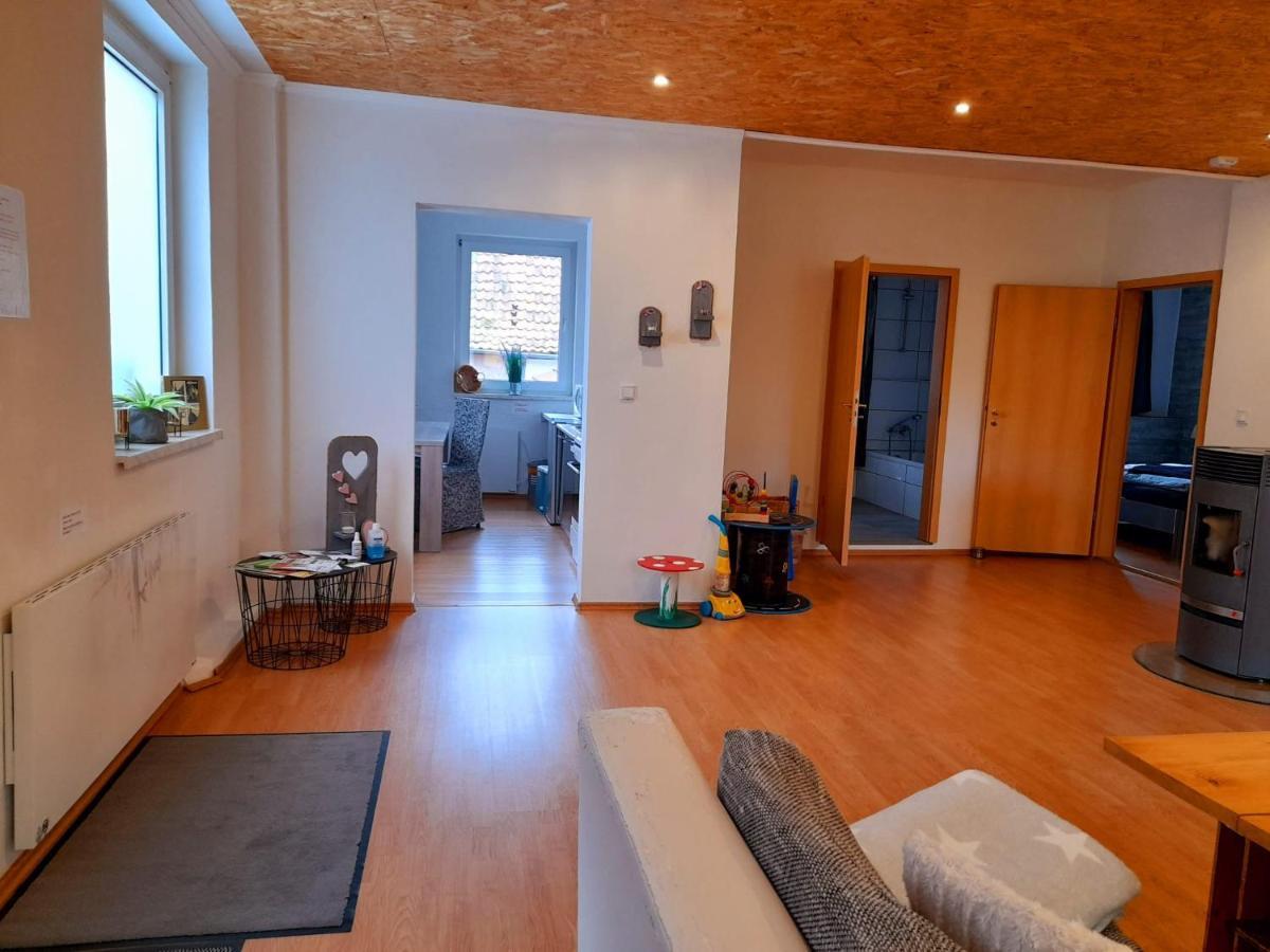 Willkommen In Dem Luftkurort Und Kaesestadt Nieheim Rennstrecke 4Km Entfernt Fewo1 Bagian luar foto